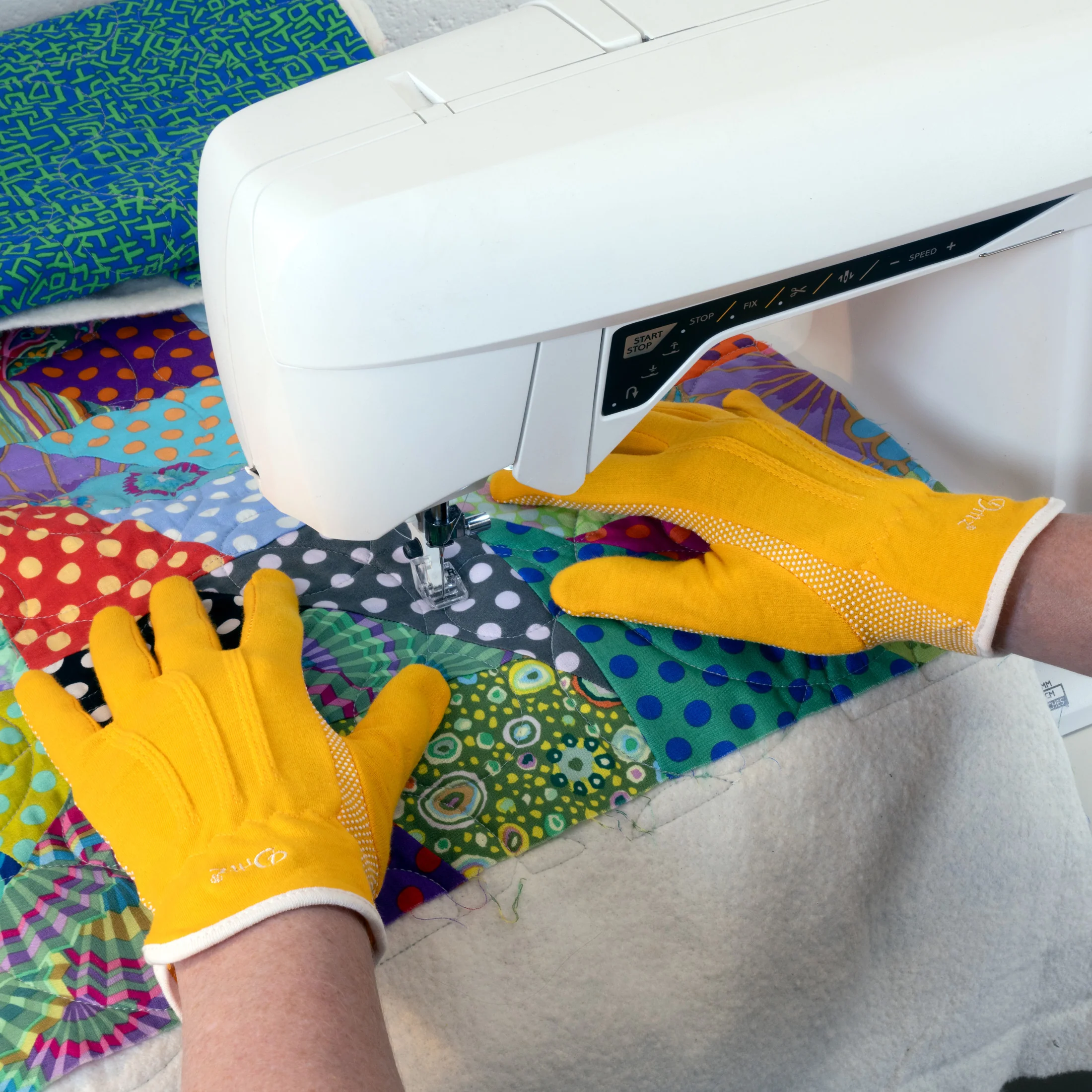 Machine Quilting Grip Gloves, Yellow, Large - Image 2