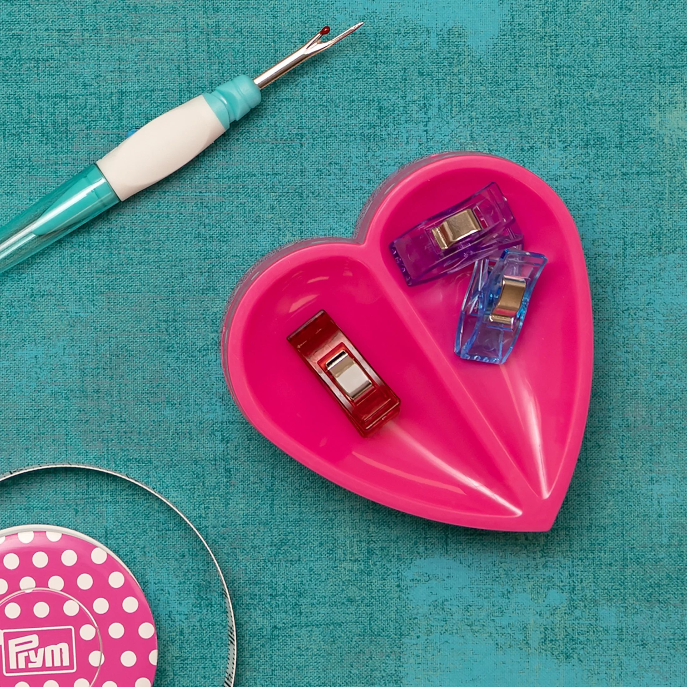 Magnetic Heart Pin Cushion - Image 5