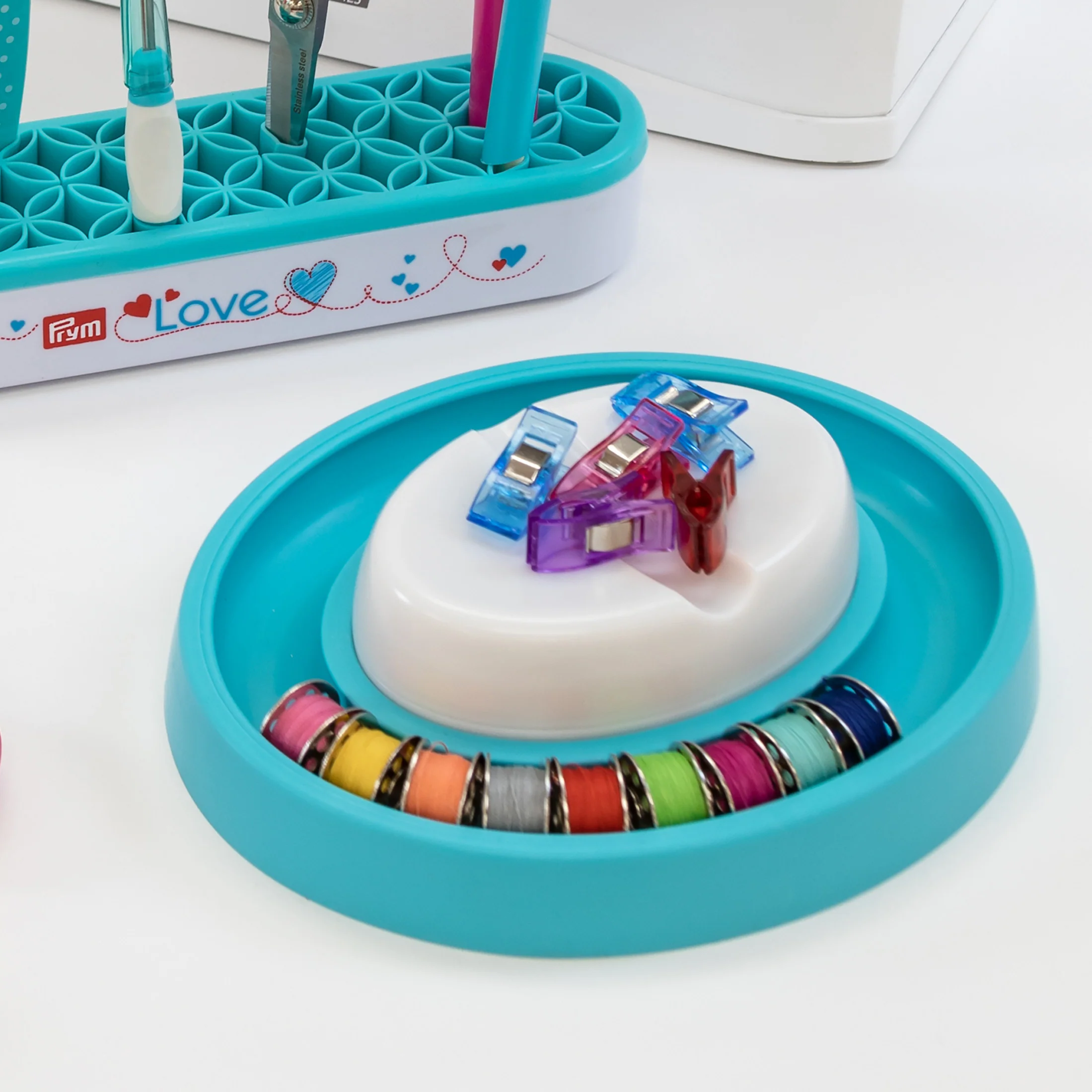 Magnetic Pin Cushion with Bobbin Ring - Image 5