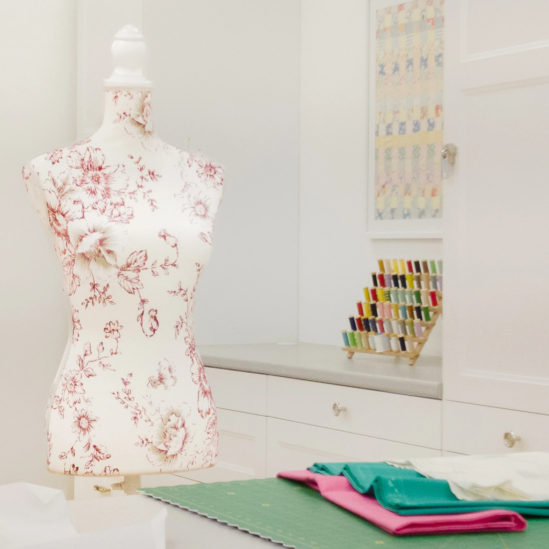 Dress Form Mannequin, Floral Print, US Size 6 - Image 5