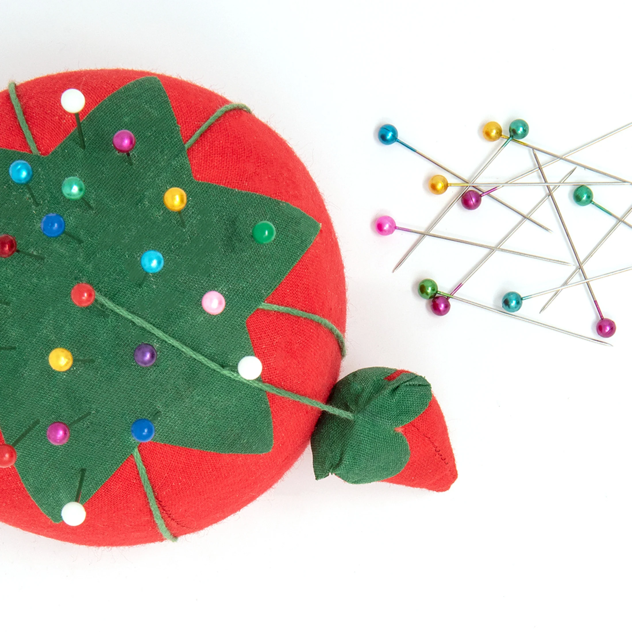 2-3/4" Tomato Pin Cushion with Strawberry Emery - Image 2